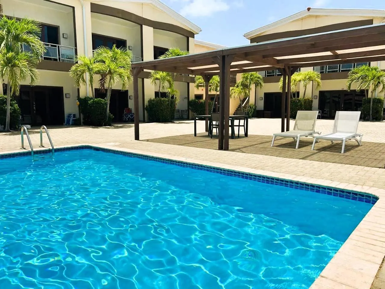 بيت للعطل Aruba Breeze Condo B7 شاطئ بالم
